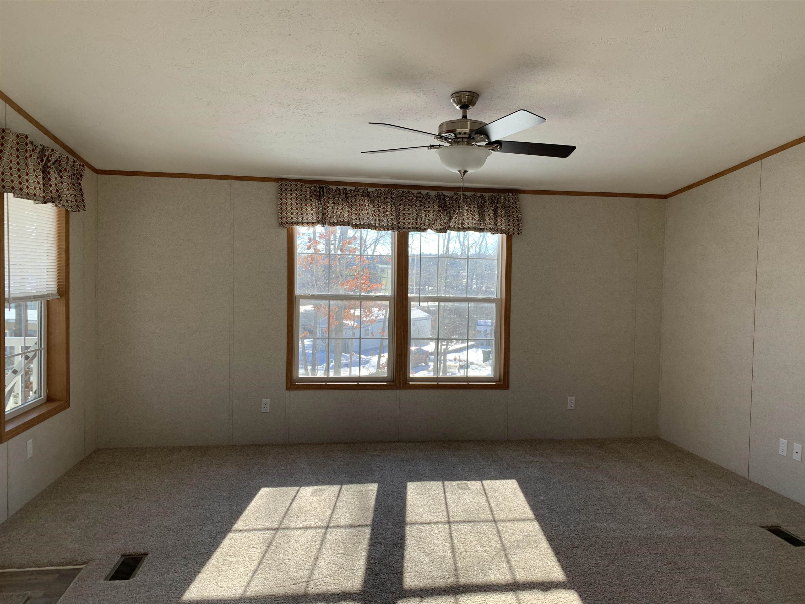5 Outlook Lane Rochester, NH 03867 - Photo 3 of 13