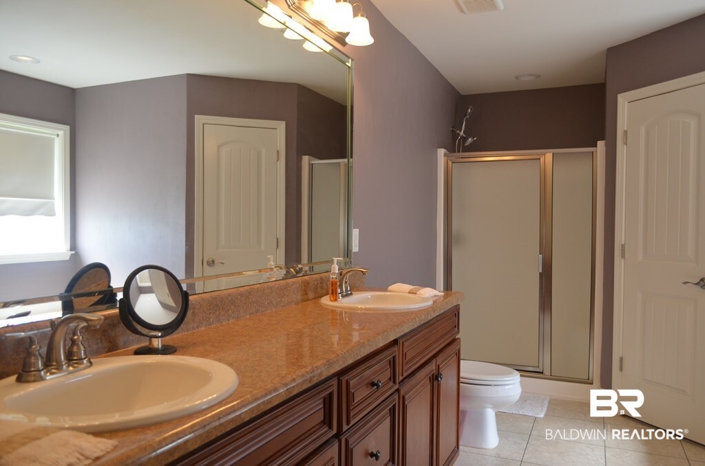619 Fulton Loop Foley, AL 36535 - Photo 16 of 33 Master Bathroom
