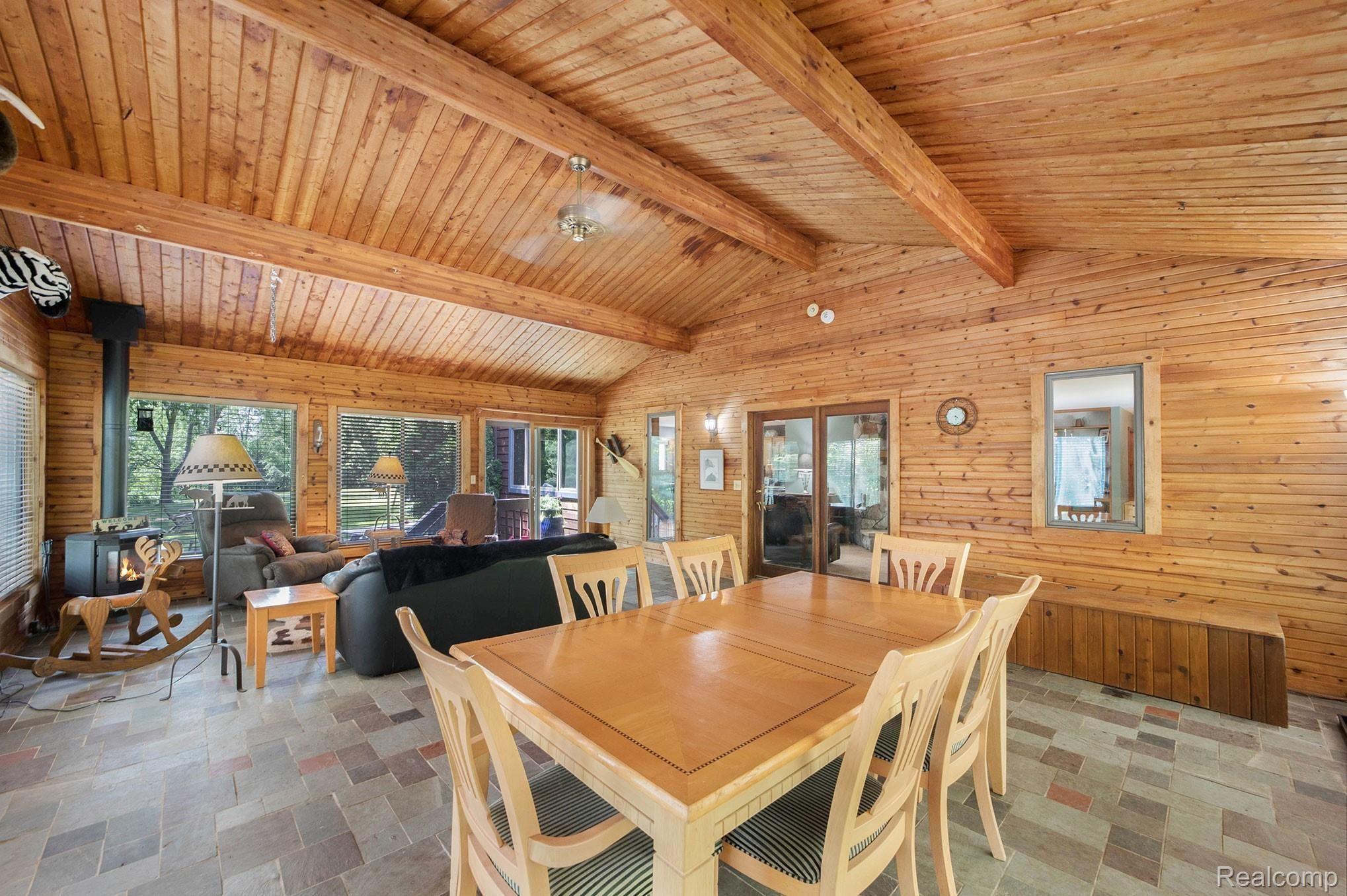 5440 Farley Road Clarkston, MI 48346 - Photo 17 of 46 4-SEASON FLORIDA ROOM WITH GAS HEATER.jpg