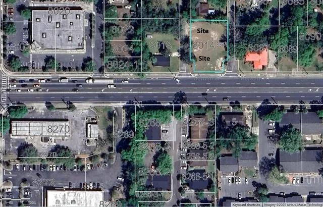 a view of building with an outdoor space