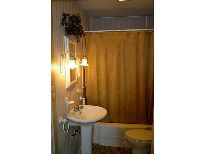 203 Kyle Road Valencia, PA 16059 - Photo 7 of 21 Full Bath.