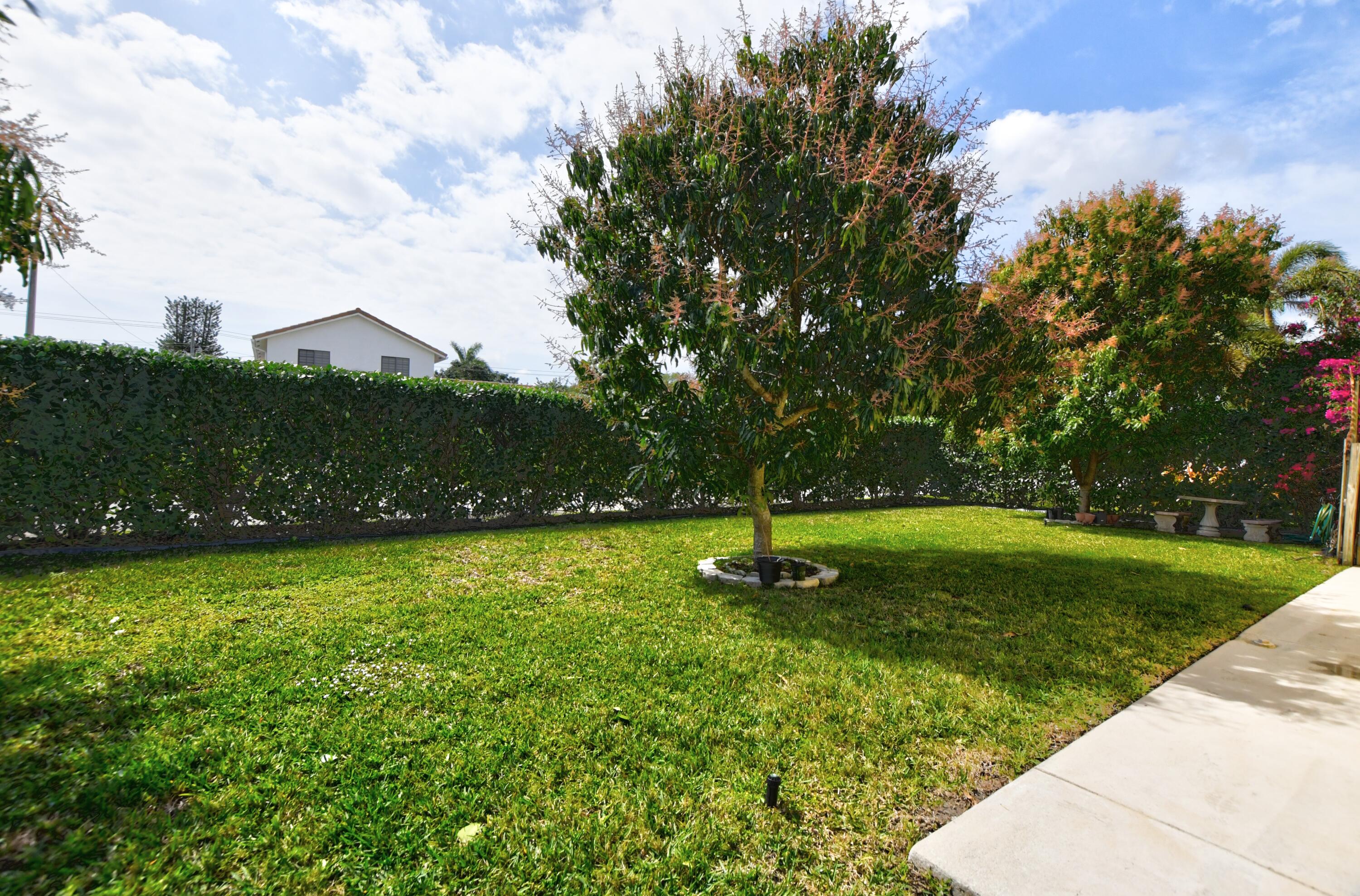 1599 Isabel Este Road Boca Raton, FL 33486 - Photo 28 of 30 LARGE SIDE YARD