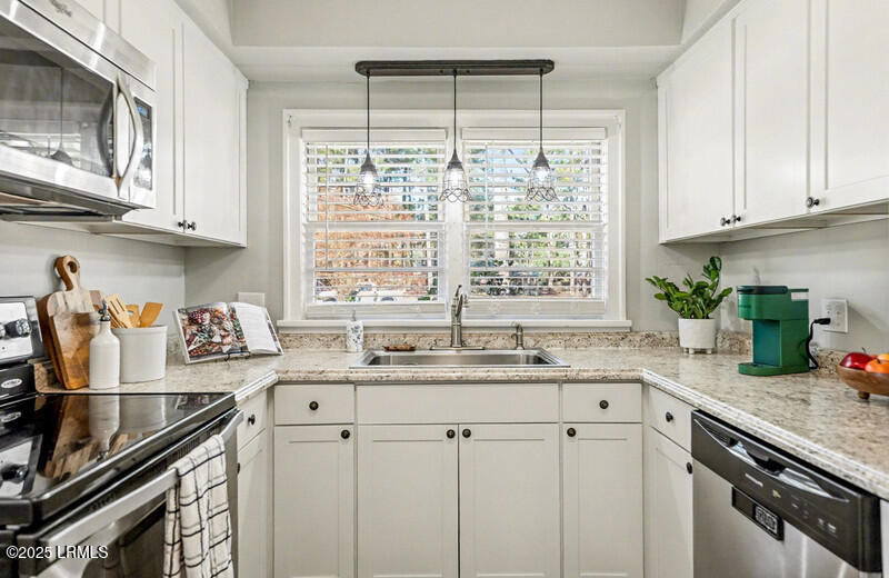 411 Willard Street Hampton, SC 29924 - Photo 14 of 43 Kitchen 4