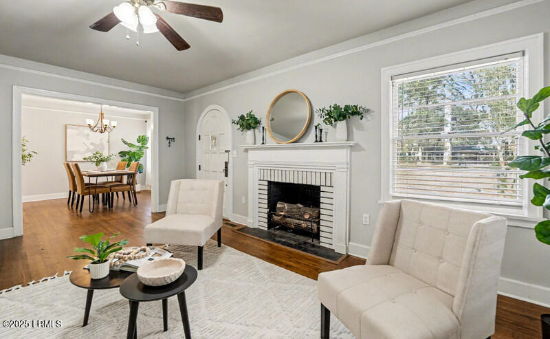 411 Willard Street Hampton, SC 29924 - Photo 5 of 43 Living roome 3