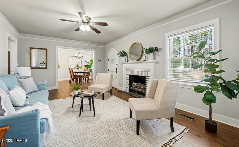 411 Willard Street Hampton, SC 29924 - Photo 6 of 43 Living 4