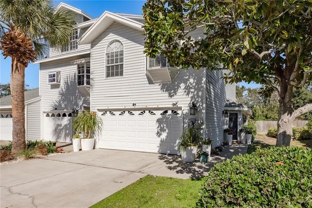 $475,000 | 11722 Currie Lane, Unit D1, Largo, FL 33774