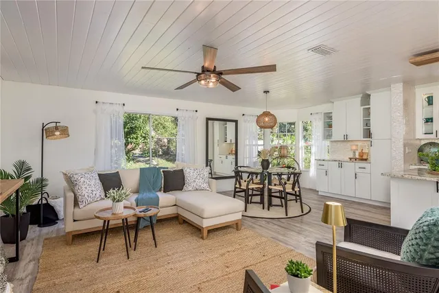 $475,000 | 11722 Currie Lane, Unit D1, Largo, FL 33774