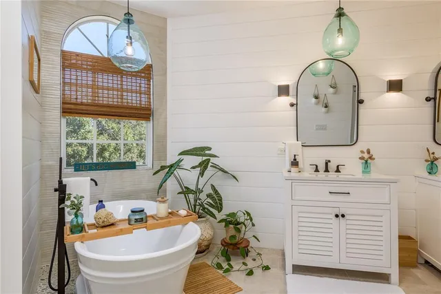 $475,000 | 11722 Currie Lane, Unit D1, Largo, FL 33774