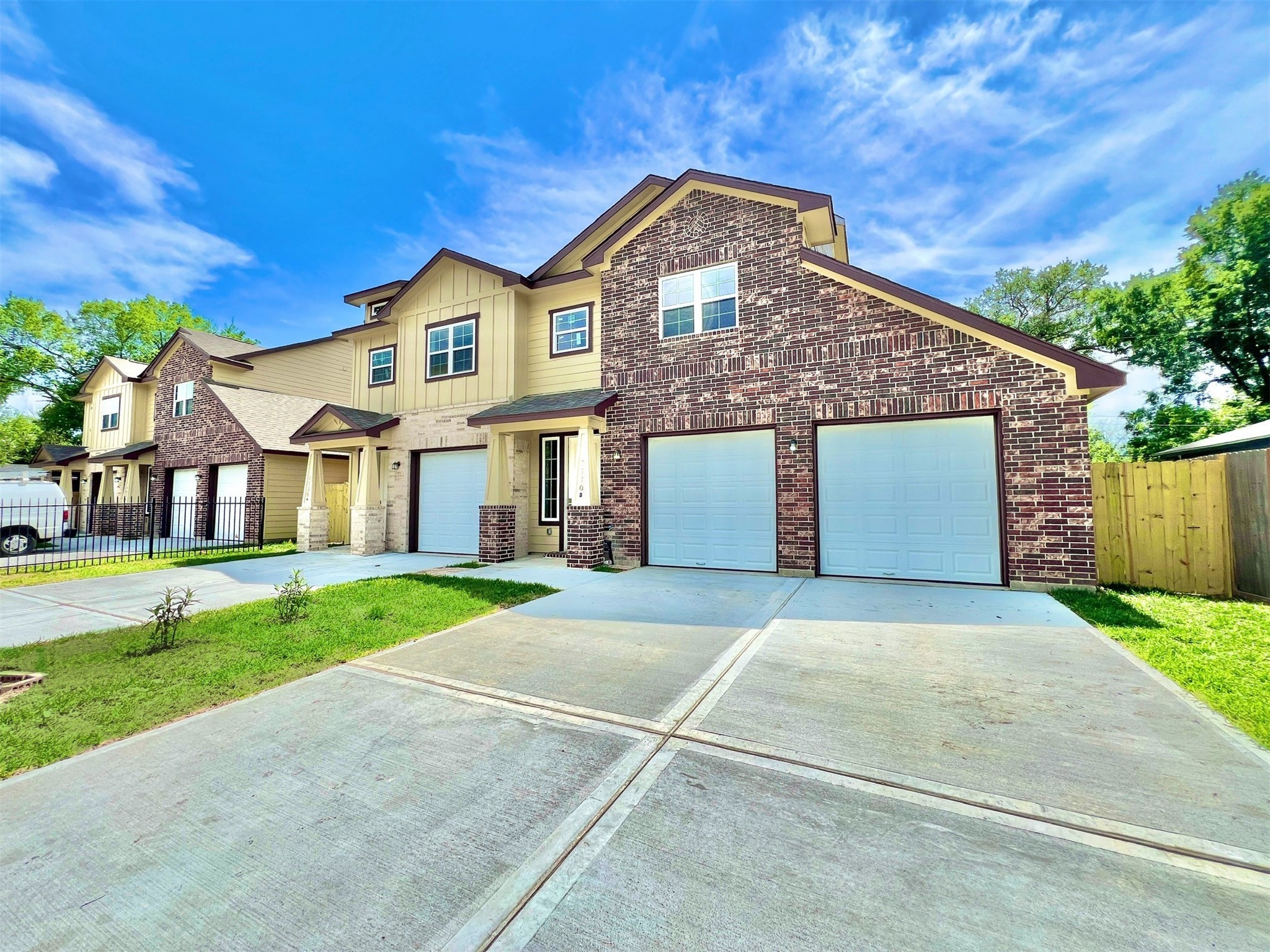 5602 Hirondel, Unit B Houston, TX 77033 - Photo 2 of 10