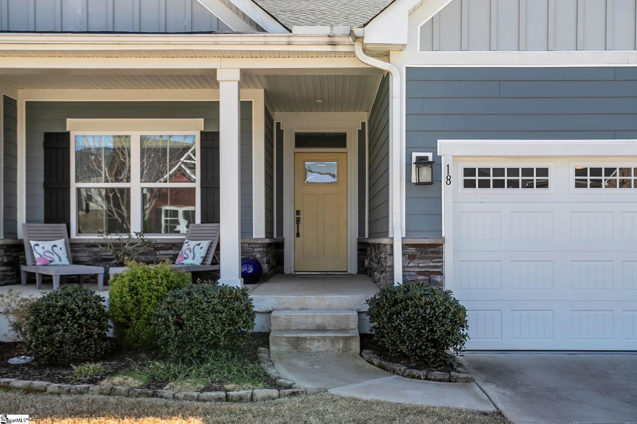 18 Pequot Drive Greenville, SC 29607 - Photo 3 of 36