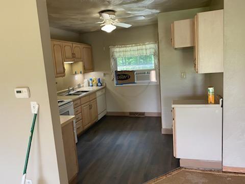 1790-1794 Rutledge Road Transfer, PA 16154 - Photo 10 of 22 Gallery Image 10
