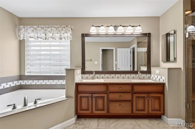 $449,000 | 295 Romaine Spring View, Fenton, MO 63026