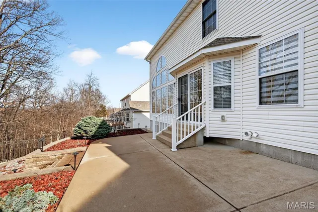 $449,000 | 295 Romaine Spring View, Fenton, MO 63026