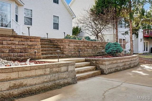 $449,000 | 295 Romaine Spring View, Fenton, MO 63026