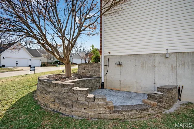 $449,000 | 295 Romaine Spring View, Fenton, MO 63026