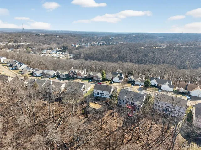 $449,000 | 295 Romaine Spring View, Fenton, MO 63026