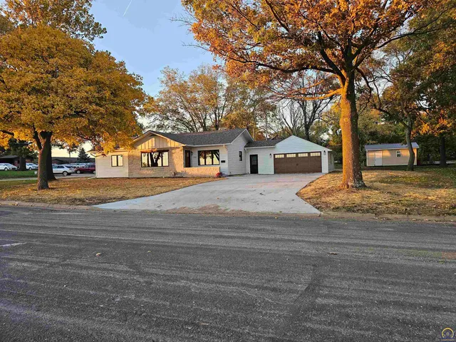 $289,000 | 1522 Harrison Street, Sabetha, KS 66534