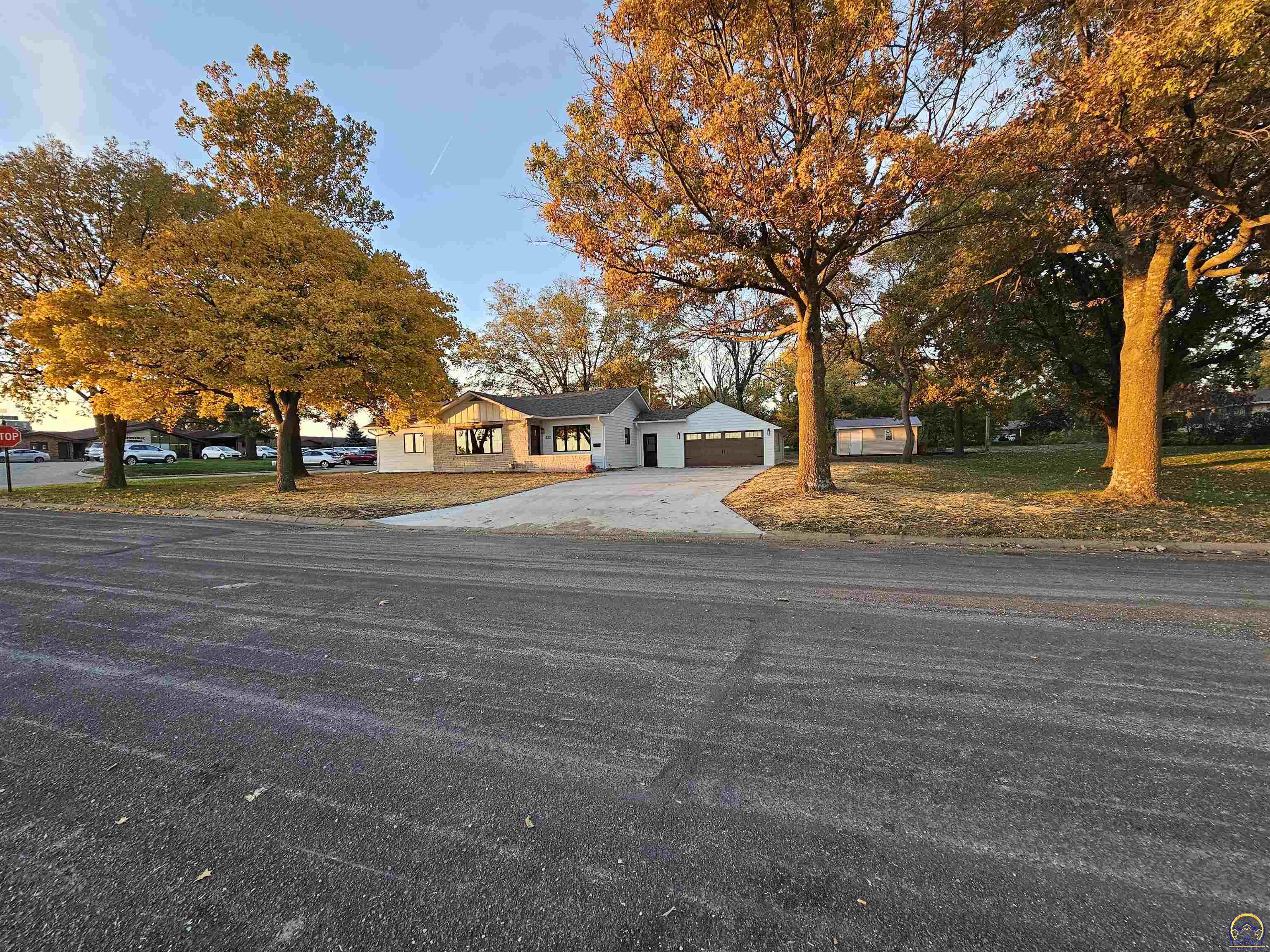 1522 Harrison Street Sabetha, KS 66534 - Photo 2 of 26