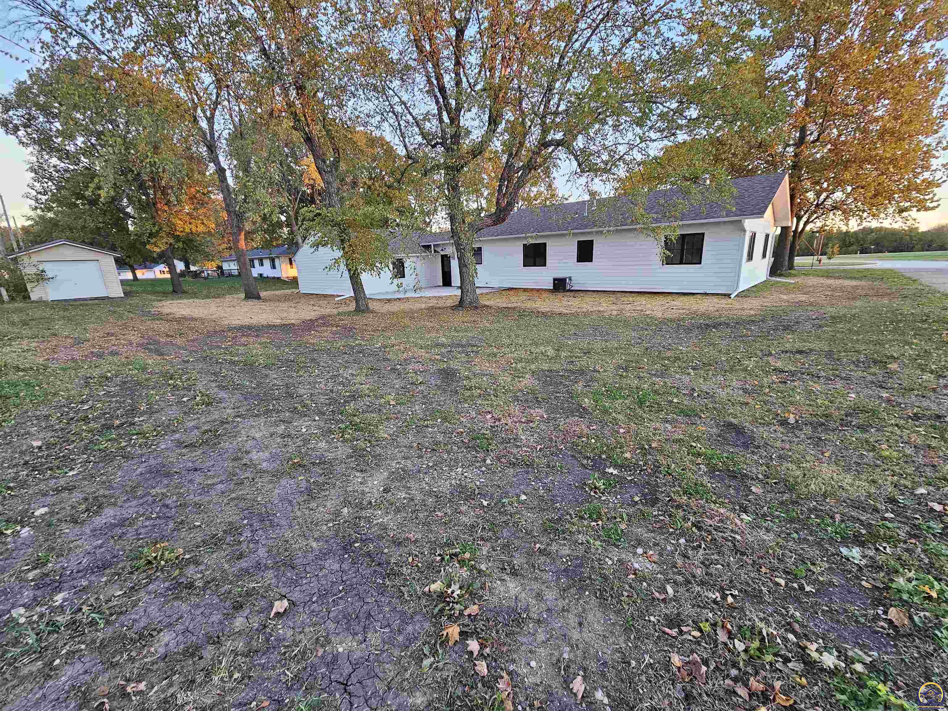 1522 Harrison Street Sabetha, KS 66534 - Photo 5 of 26