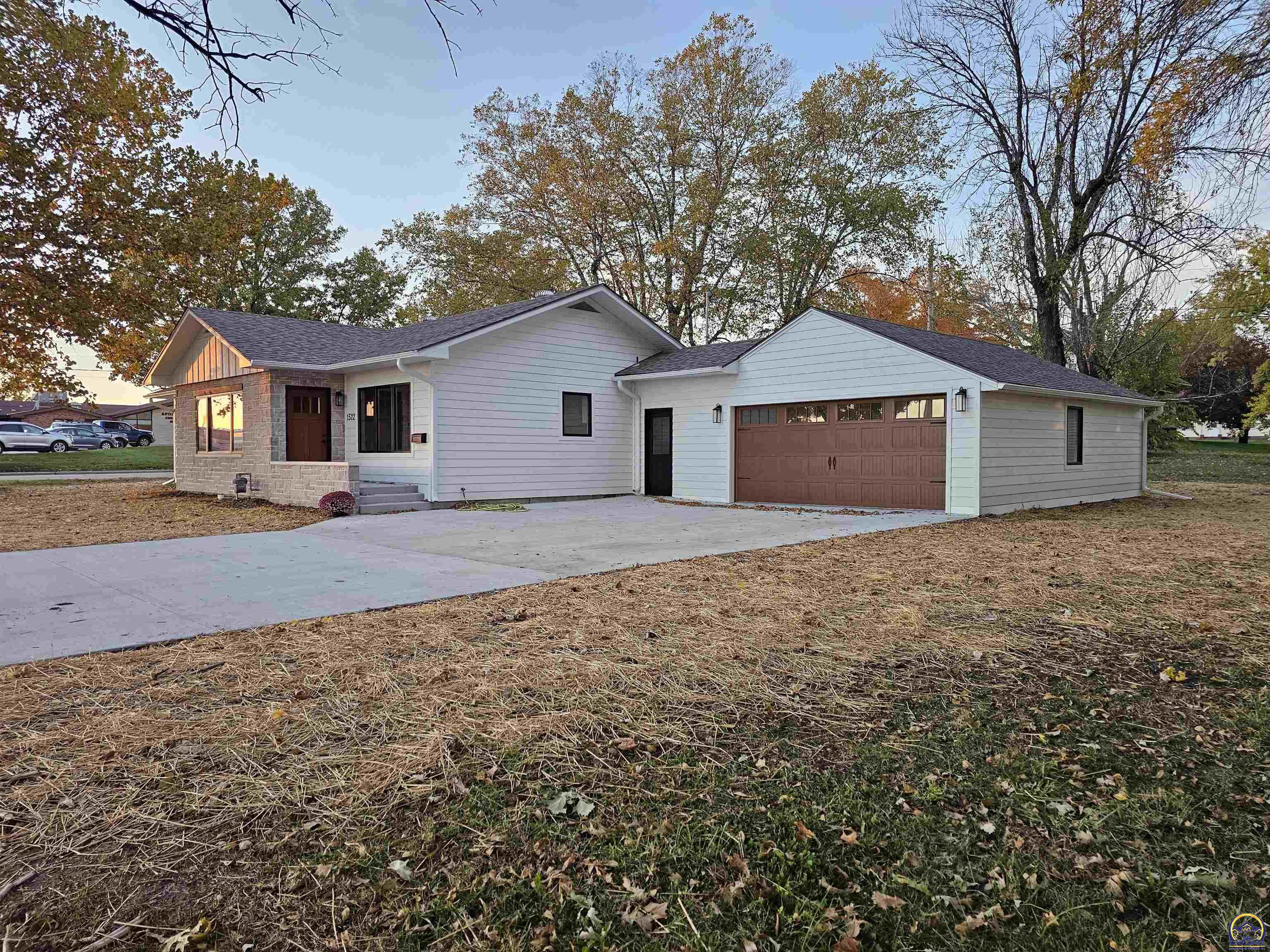1522 Harrison Street Sabetha, KS 66534 - Photo 8 of 26