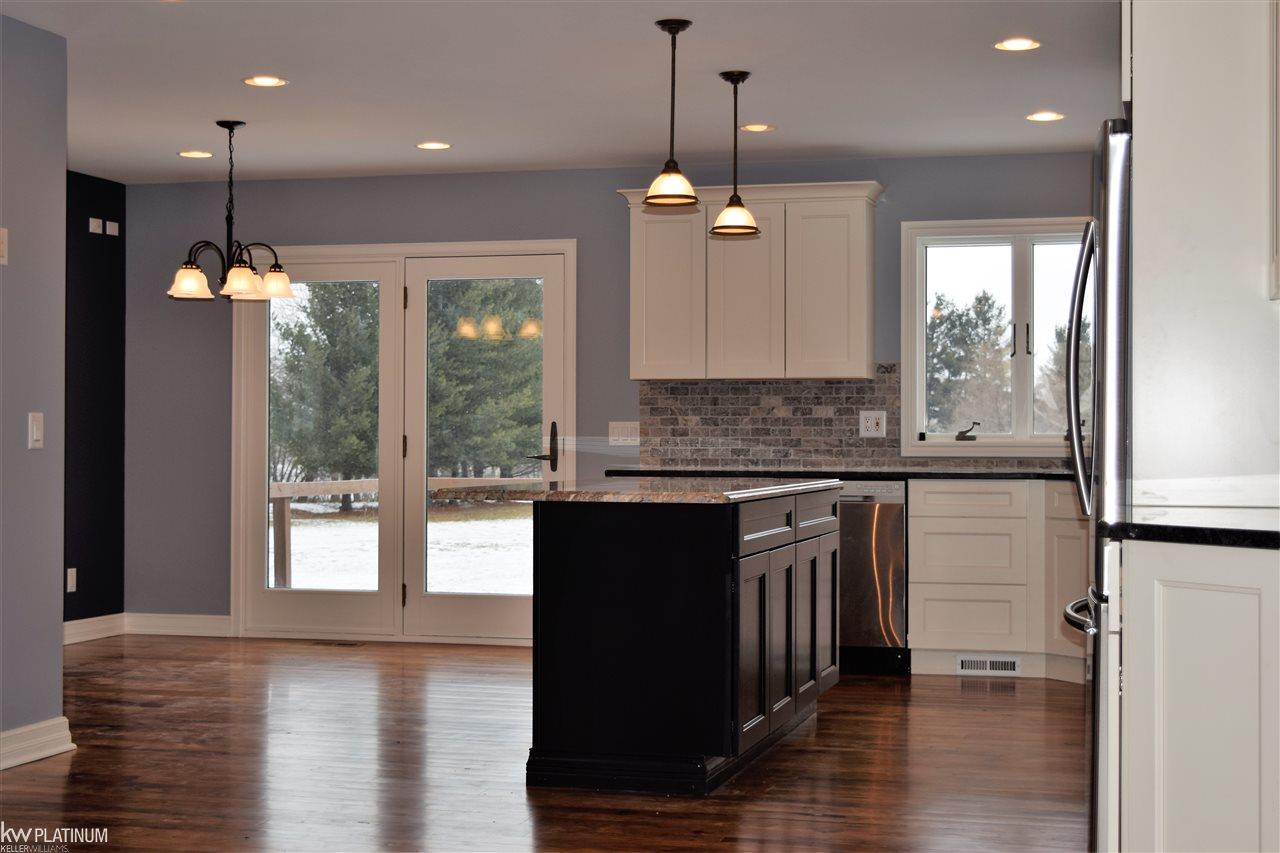 16010 Roehl Road Capac, MI 48014 - Photo 6 of 27 31312107-5.JPG