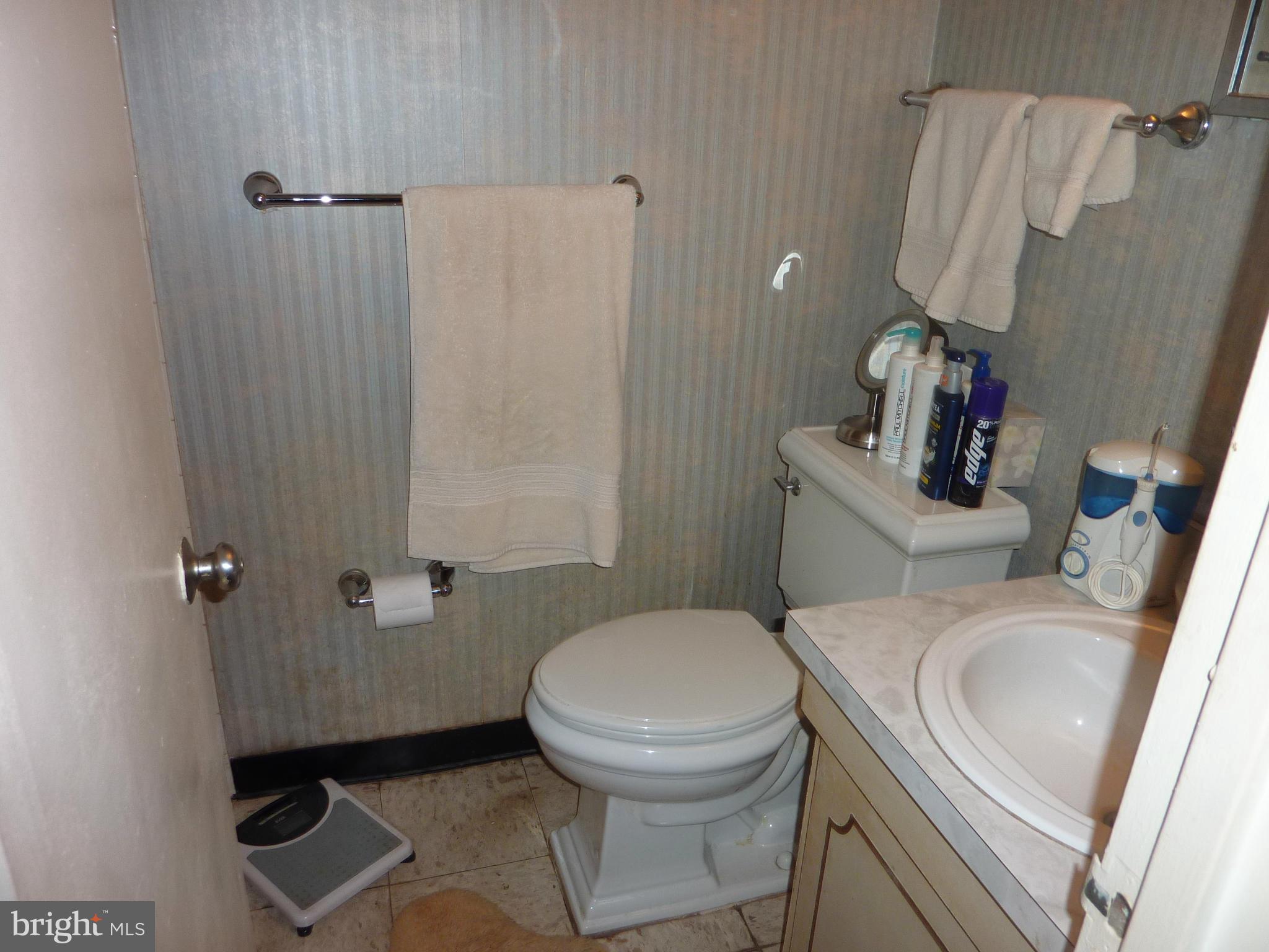 11635 Stoneview Square, Unit 1B Reston, VA 20191 - Photo 13 of 16 Bath