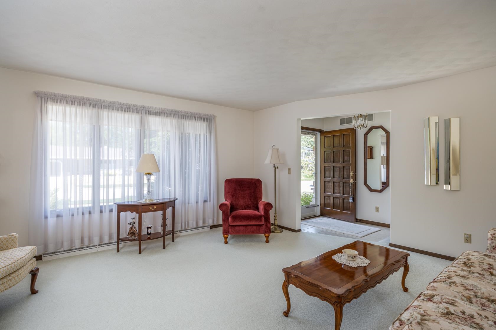 931 East Sunset Avenue Appleton, WI 54911 - Photo 6 of 25