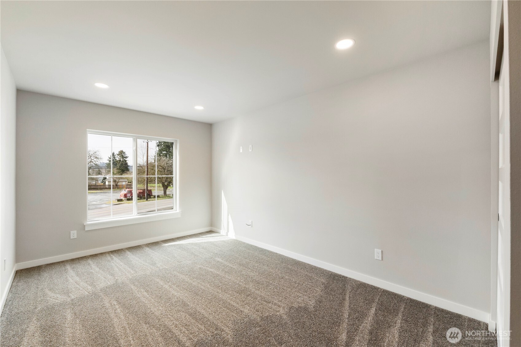 528 Harman Way South Orting, WA 98360 - Photo 23 of 30 an empty room with a window
