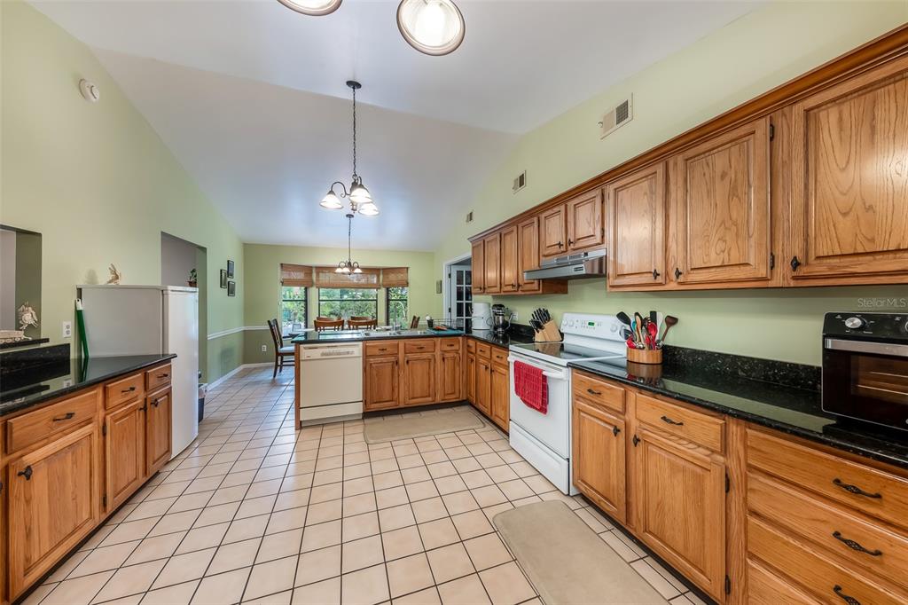 227 Broadmoor Road Lake Mary, FL 32746 - Photo 4 of 21 Gallery Image 4