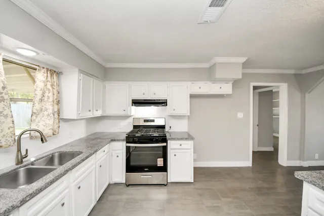 $1,650 | 1222 Bernard Street, Pasadena, TX 77506