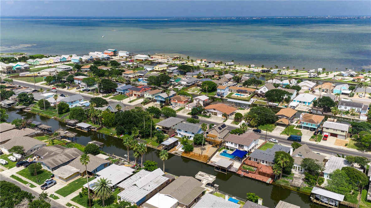 3222 Laguna Shores Road Corpus Christi, TX 78418 - Photo 38 of 40