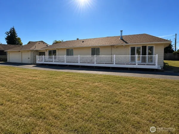 $4,000 | 216 Caspers Street, Edmonds, WA 98020