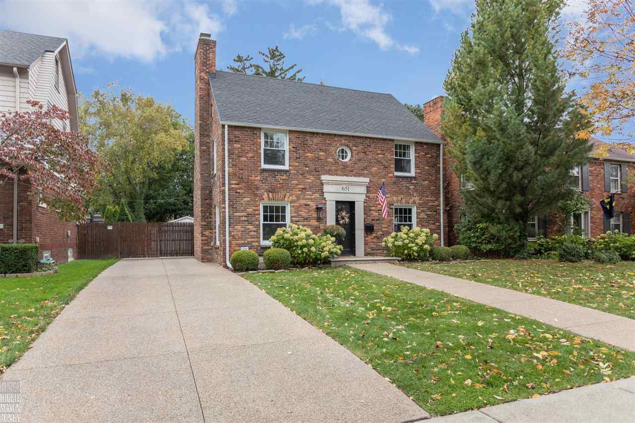 651 Fisher Road Grosse Pointe, MI 48230 - Photo 25 of 25 31363580-24.JPG