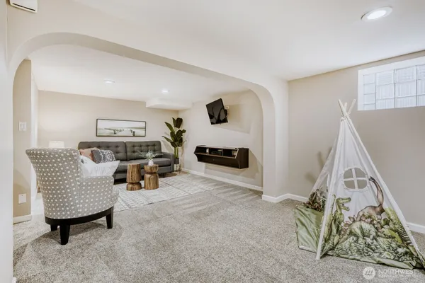 $1,150,000 | 348 Northeast 57th Street, Seattle, WA 98105