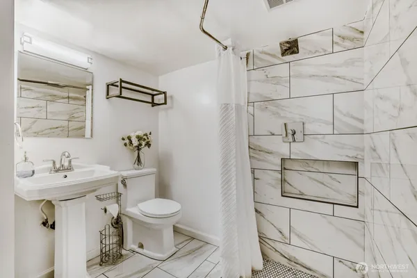 $1,150,000 | 348 Northeast 57th Street, Seattle, WA 98105