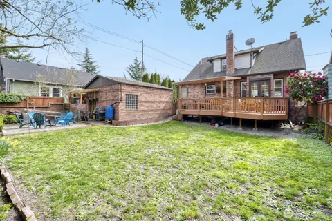 $1,150,000 | 348 Northeast 57th Street, Seattle, WA 98105