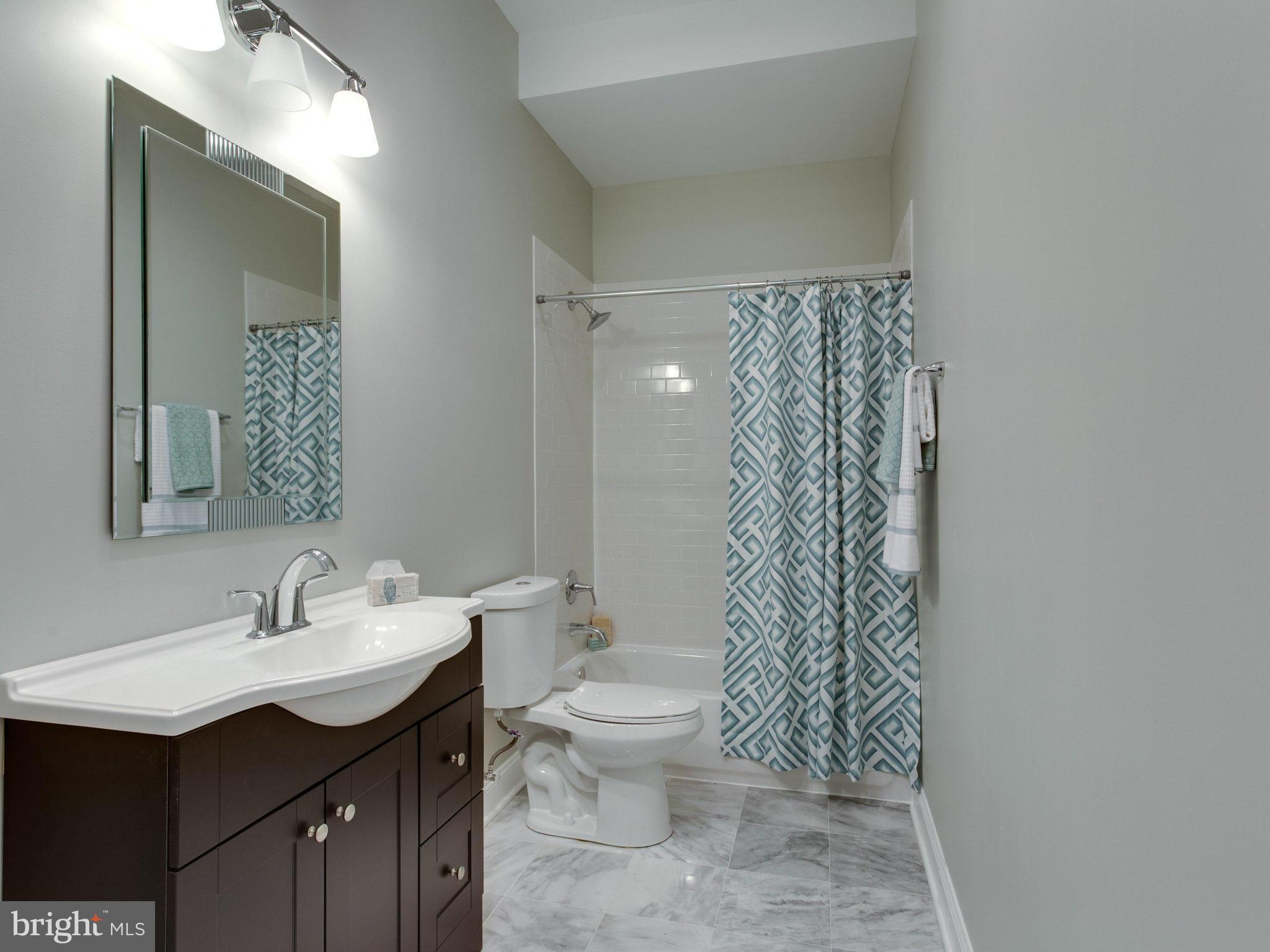 61 N Street Northwest, Unit 2 Washington, DC 20001 - Photo 12 of 28 Bath