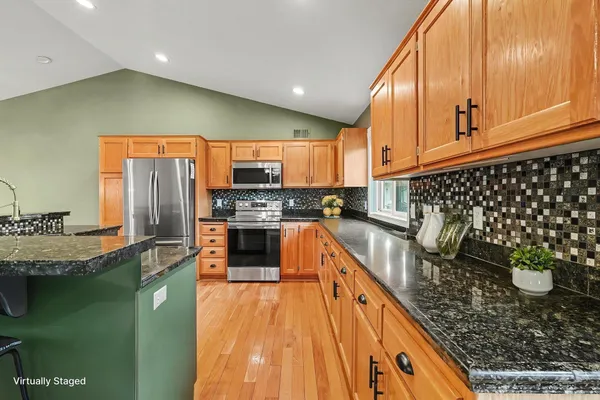 $419,900 | 11773 North Meadow Curve, Lindstrom, MN 55045
