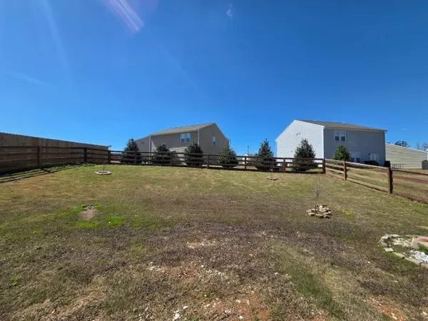 $362,500 | 215 Apalachee Drive, Bethlehem, GA 30620