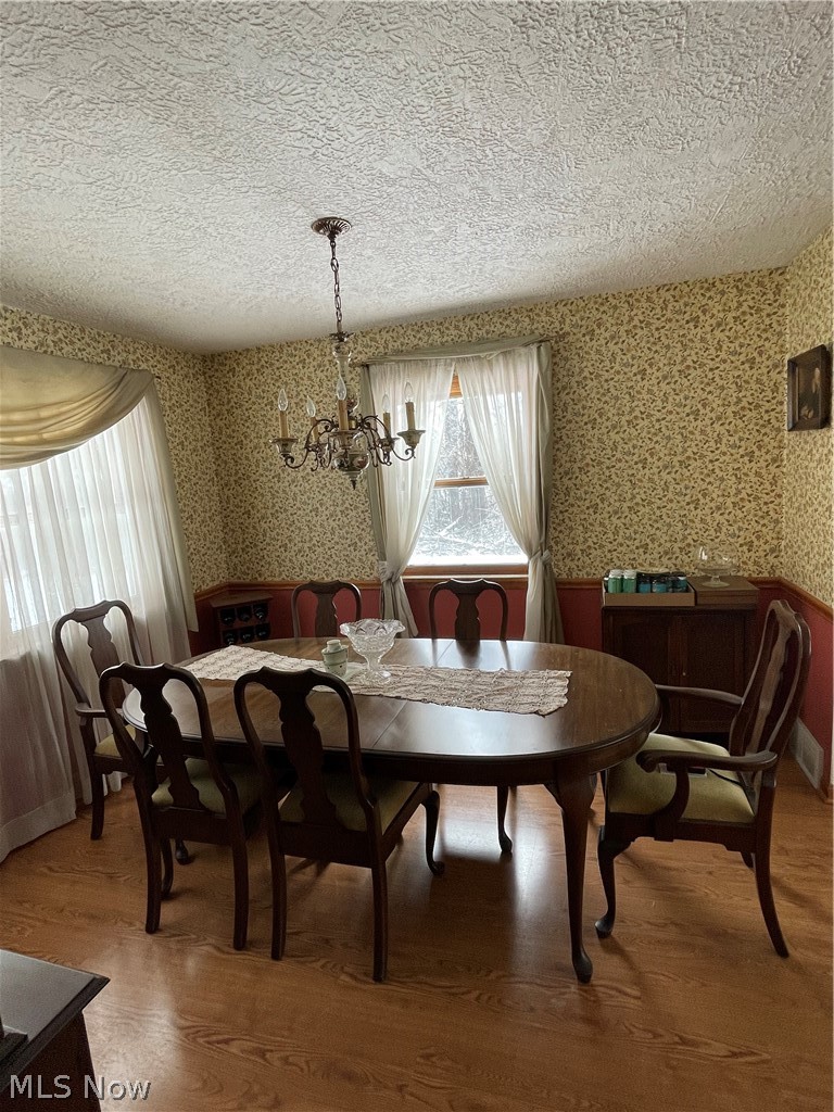 2255 Vermilion Road Vermilion, OH 44089 - Photo 7 of 34 Dining room