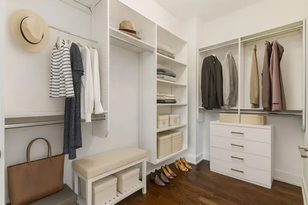 $2,500 | 5055 South Dorchester Avenue, Unit 207, Chicago, IL 60615