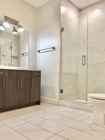 $2,500 | 5055 South Dorchester Avenue, Unit 207, Chicago, IL 60615