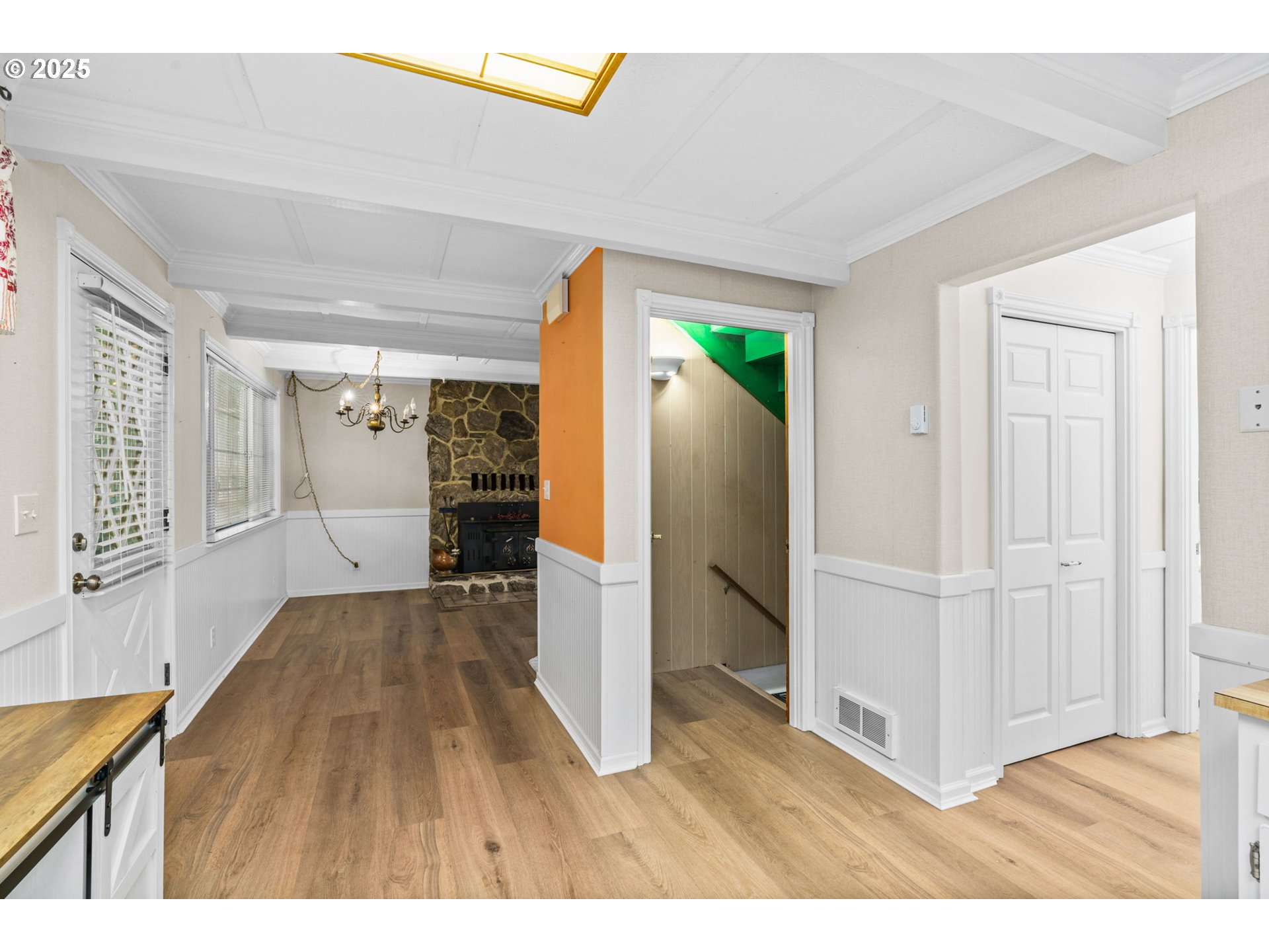 5213 Hilltop Drive Florence, OR 97439 - Photo 12 of 32 a view interior of the house and wooden floor