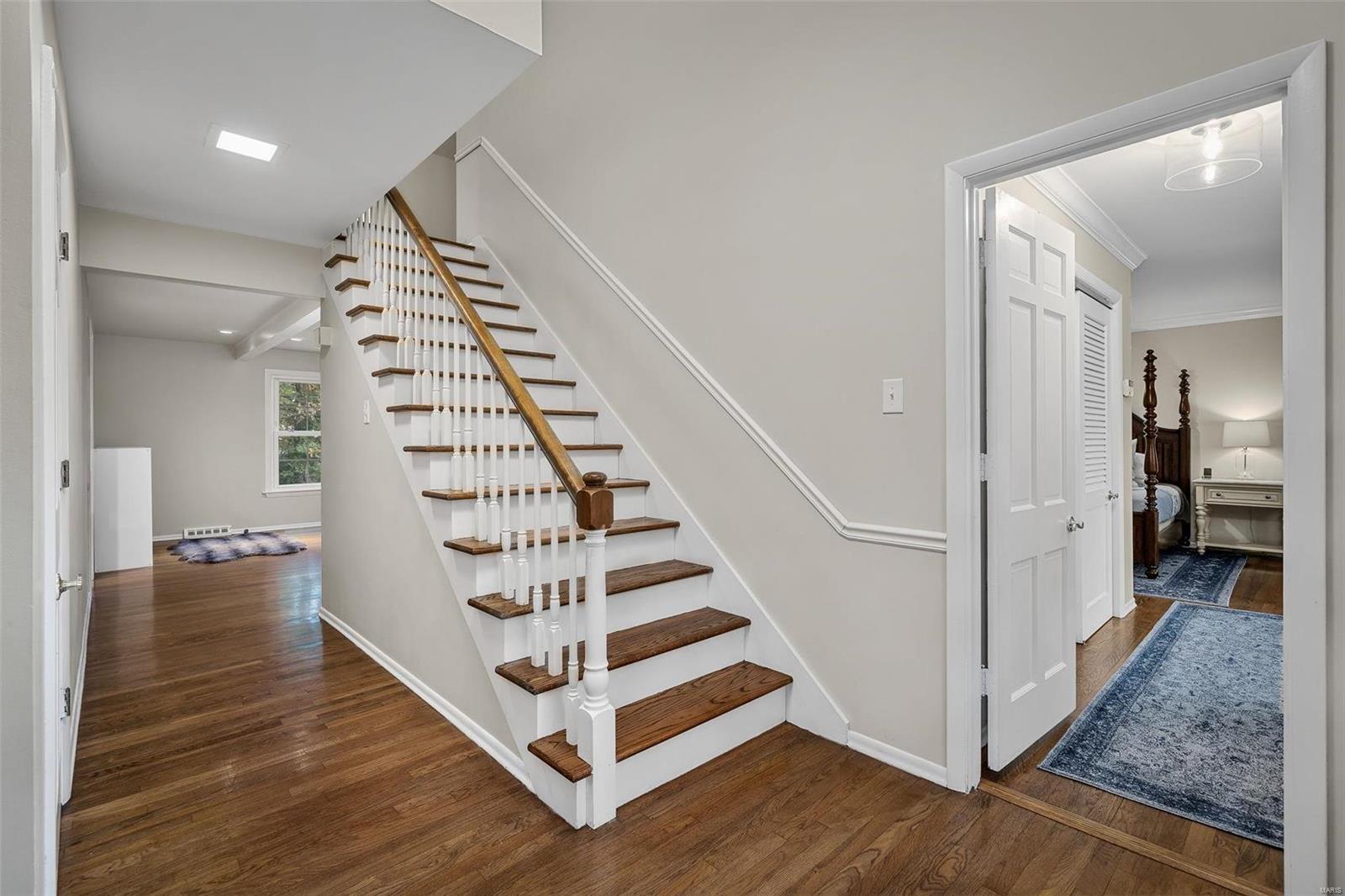 136 Ridgecrest Drive Chesterfield, MO 63017 - Photo 3 of 45 Gallery Image 3
