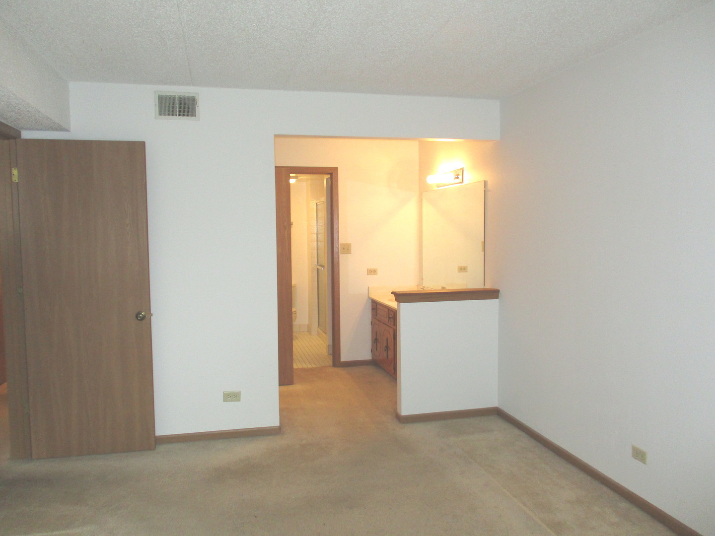 10532 Ridge Cove Drive, Unit 27A Chicago Ridge, IL 60415 - Photo 8 of 15 Gallery Image 8