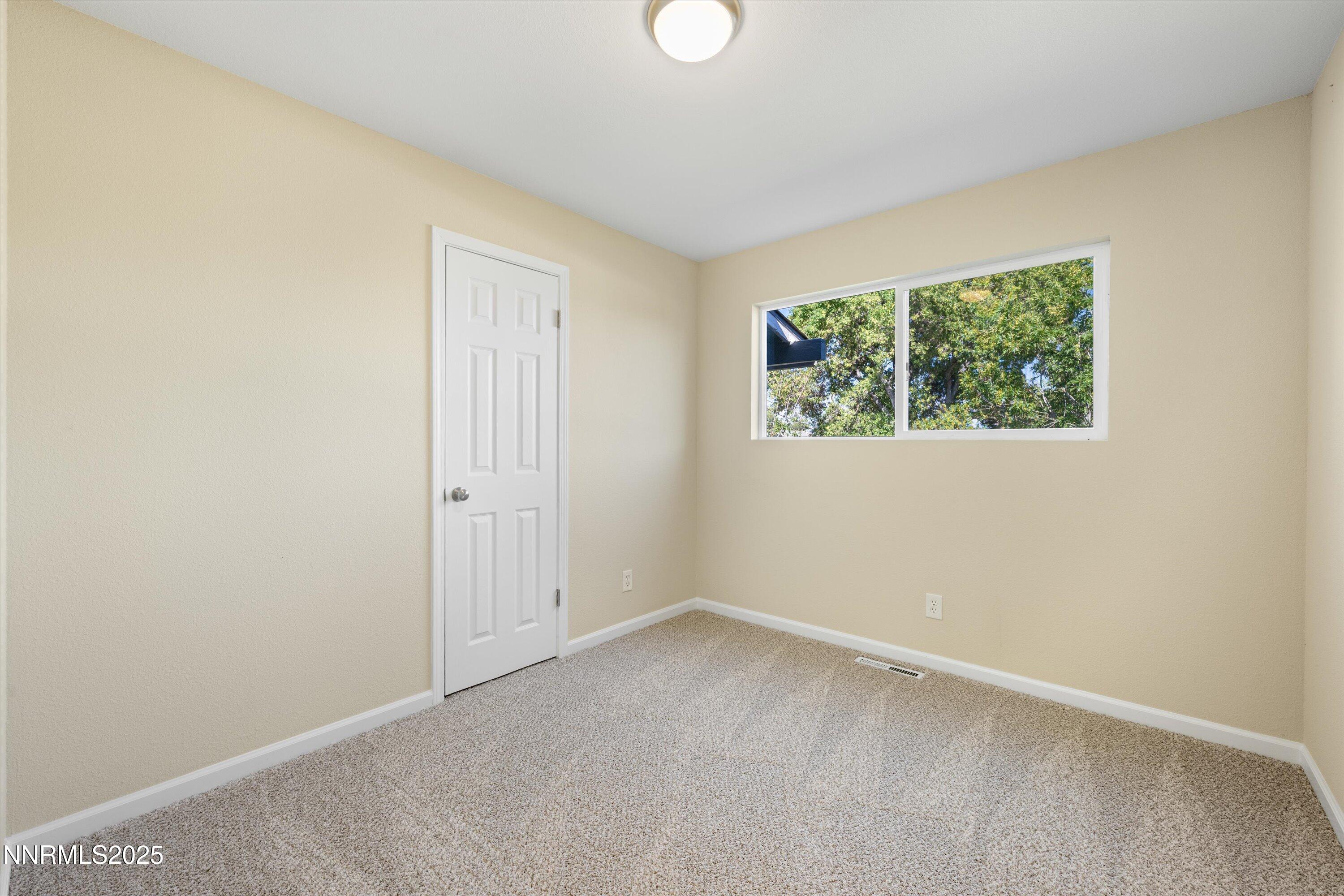 1355 Rayburn Drive Reno, NV 89503 - Photo 23 of 36 24-DSC_5028