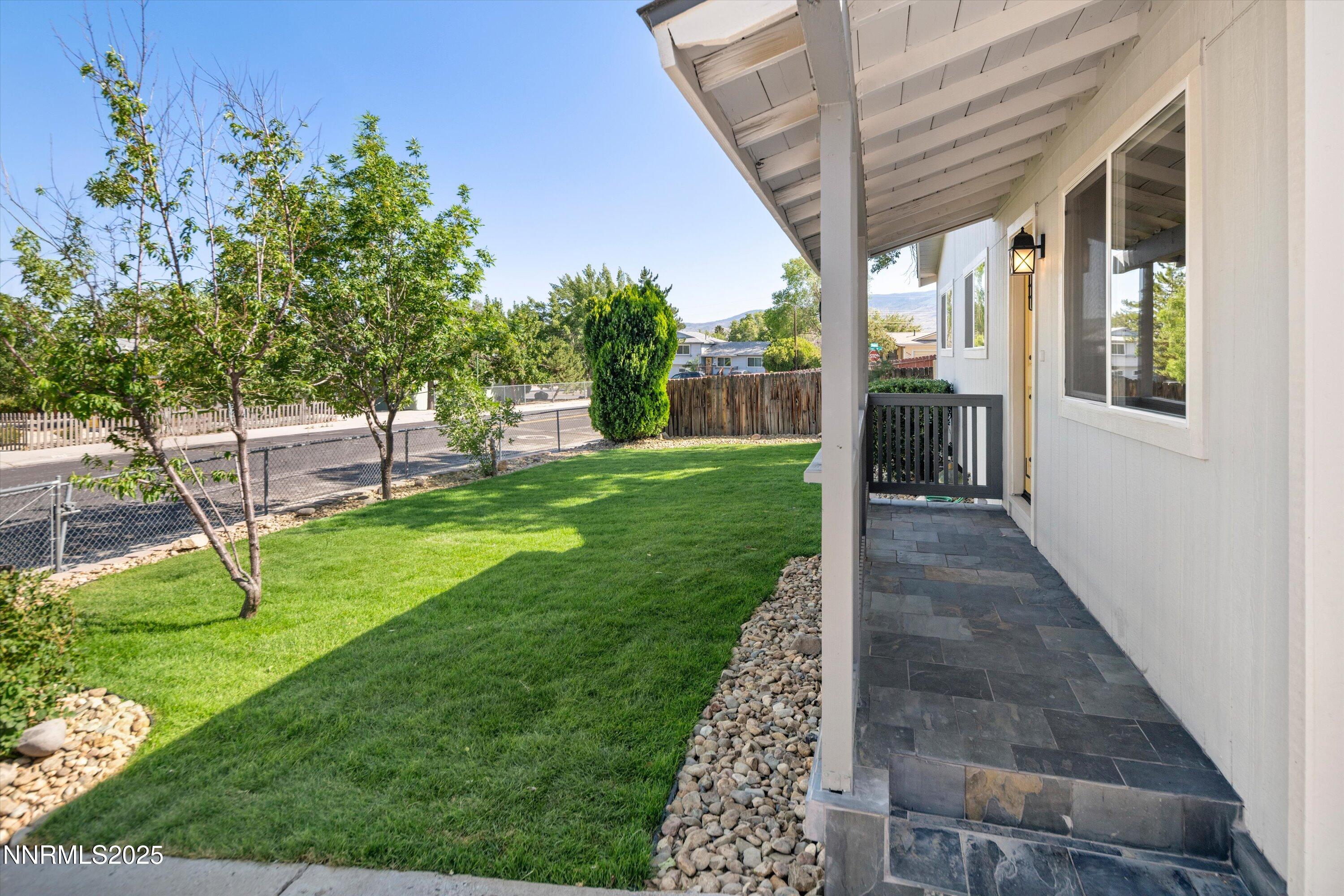 1355 Rayburn Drive Reno, NV 89503 - Photo 5 of 36 05-DSC_4852