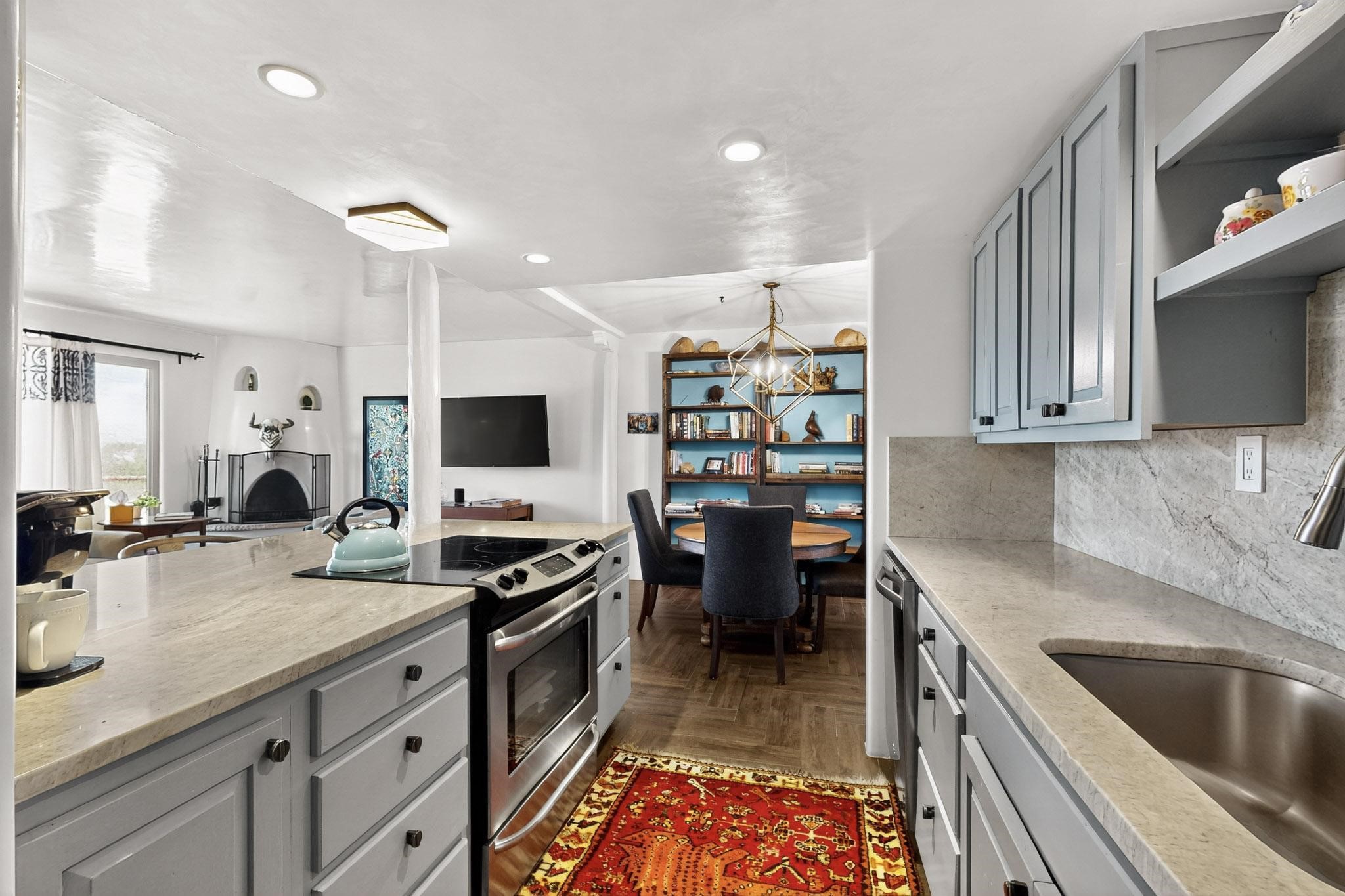 320 Artist Road, Unit 14 Santa Fe, NM 87501 - Photo 10 of 37 Kitchen