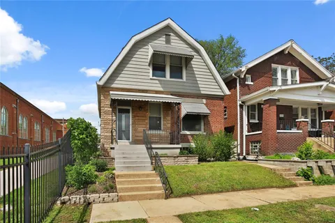 $269,900 | 4945 Wise Avenue, St. Louis, MO 63110
