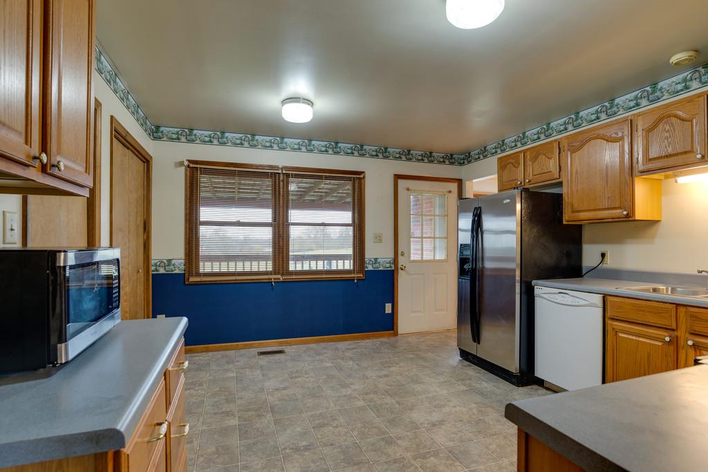 3992 Cecil Farm Road Mount Pleasant, TN 38474 - Photo 10 of 28 Gallery Image 10